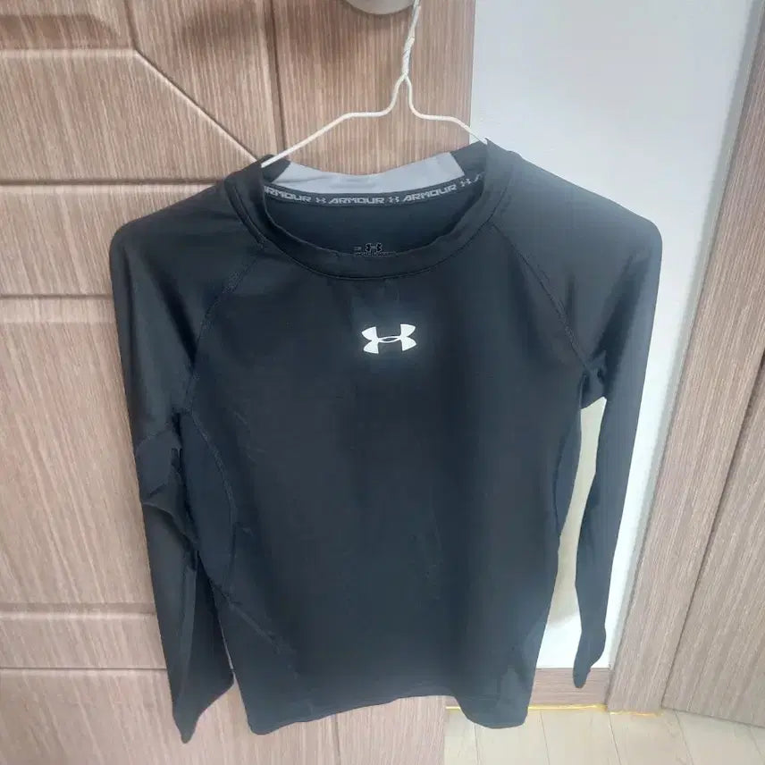 [BUNJANG] Under Armour Men's Fitted Performance T-Shirt Black / 언더아머 기능성티 블랙