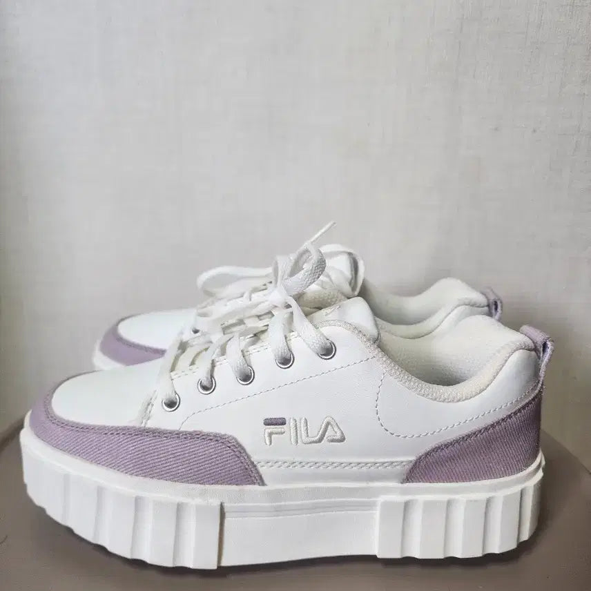 [BUNJANG] Fila Sandblast Logo Lace-up Platform Sneakers White/Purple / >>새상품<< 휠라 샌드블라스트 로고 레이스업 화이트/퍼플 통굽 스니커즈 235 팝니다
