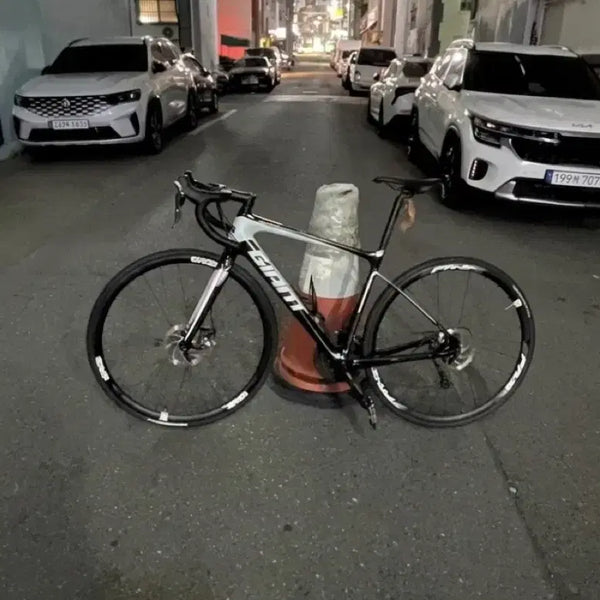 [BUNJANG] Giant Defy Advanced Full Carbon Road Bike Disc Brake Shimano 105 / 안 팔림 )개급처 자이언트 풀카본 프레임 디파이 어드벤스드 급처