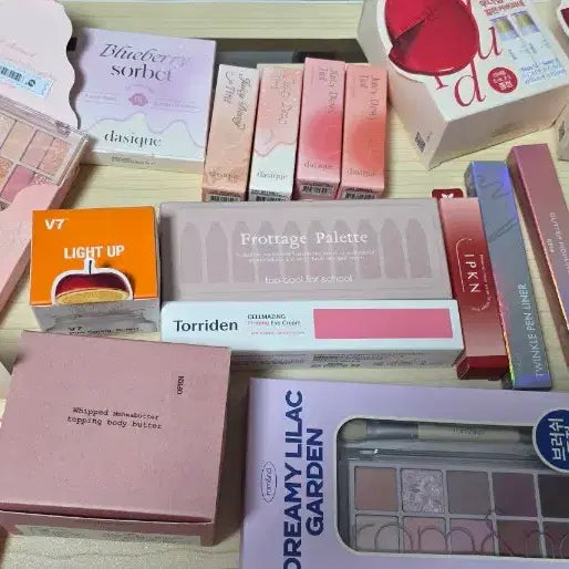 [BUNJANG] Assorted K-Beauty Skincare & Makeup - Rom&nd, Dasique, Manyo Factory, Espoir & More / 미개봉 새상품) 롬앤,데이지크,마녀공장, 삐아,에스쁘아,토리든 등등
