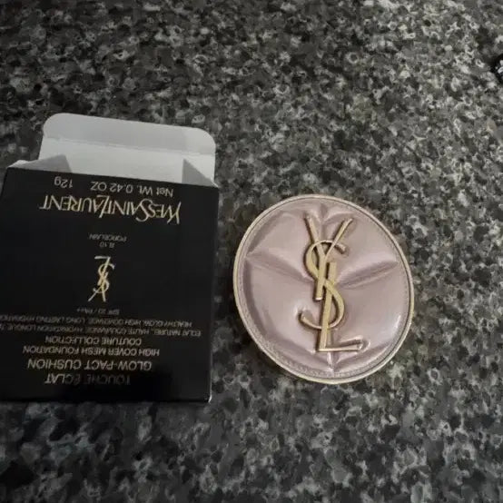 [BUNJANG] Yves Saint Laurent Touche Éclat Glow Pact Cushion Foundation B10 Porcelain Limited Edition / 입생로랑 쿠션 파운데이션 B10 포슬린 새상품 리미티드 에디션