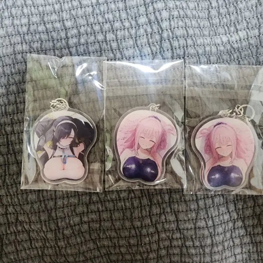 [BUNJANG] Blue Archive Hinata Mika Acrylic Keychain / 블루아카이브 히나타 미카 키링