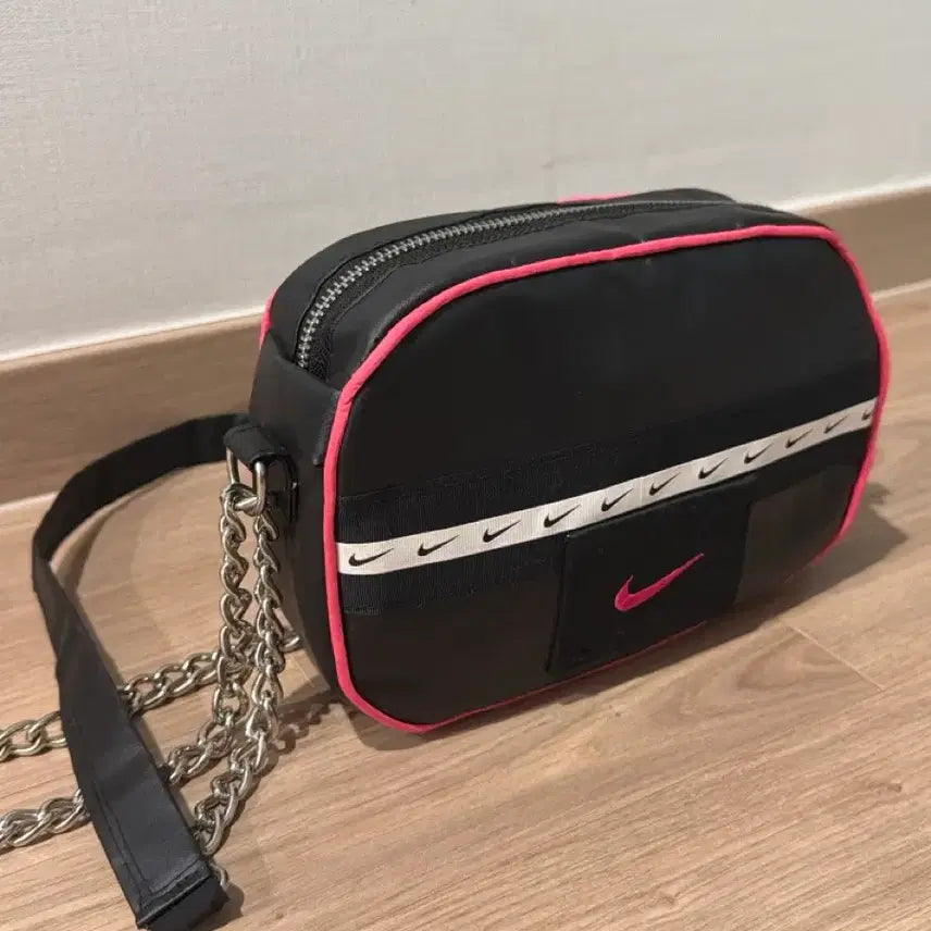 [BUNJANG] Nike Upcycled Shoulder Bag / 업사이클링 나이키 백