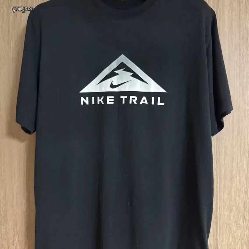 [BUNJANG] Nike Trail Logo T-Shirt (XL) / 나이키 트래일 반팔티 XL