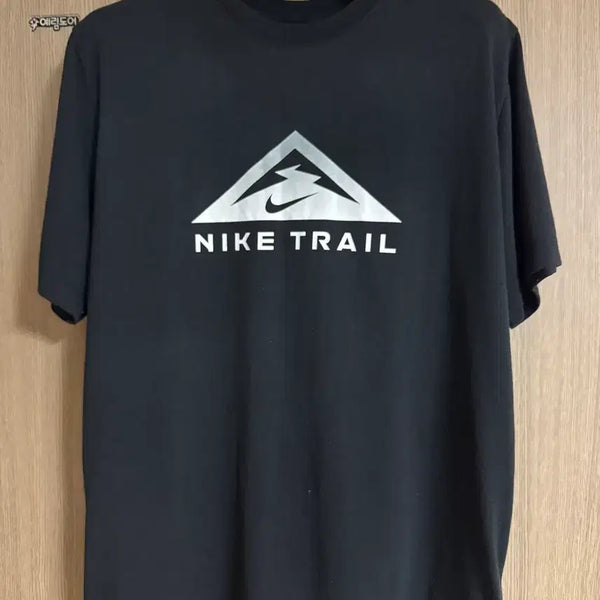 [BUNJANG] Nike Trail Logo T-Shirt (XL) / 나이키 트래일 반팔티 XL