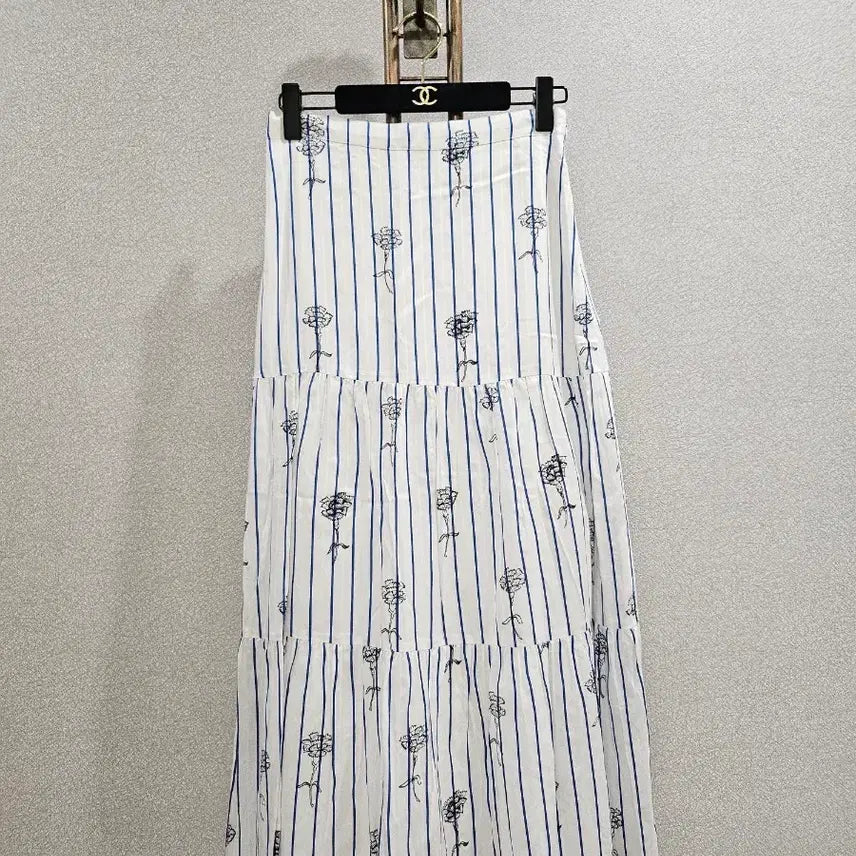 [BUNJANG] Club Monaco Floral Print Maxi Skirt / 클럽모나코
