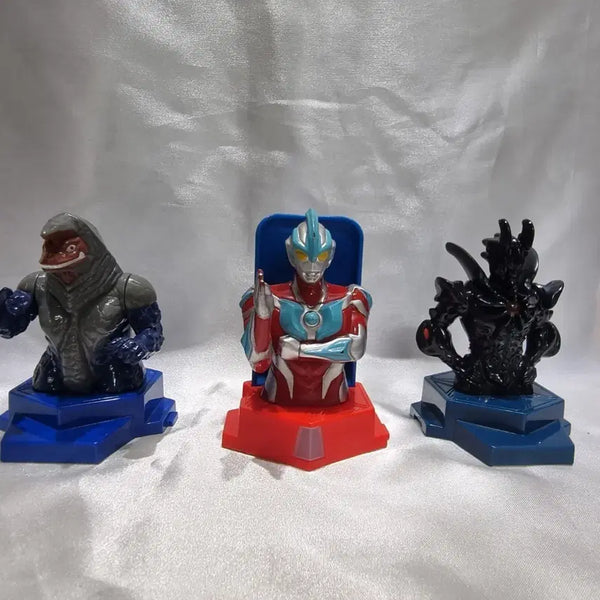 [BUNJANG] 2015 Happy Meal McToy Ultraman Kaiju Gorzan Dark Lugiel Figure Set / 2015년 해피밀 맥토이 울트라맨 긴가 괴수 고르쟈 다크 루기