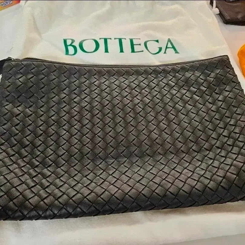 [BUNJANG] Bottega Veneta Large Clutch / 보테가 베네타 클러치