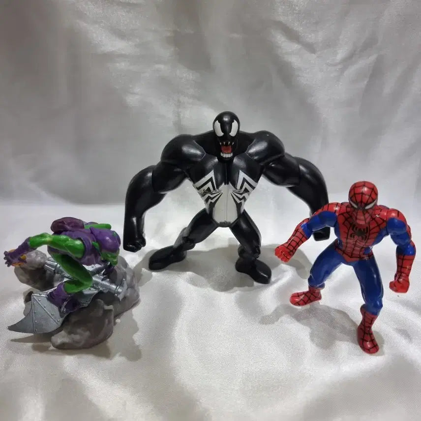 [BUNJANG] Marvel Spider-Man, Venom, Green Goblin Mctoy Figure Bundle Set / 마블 스파이더맨 베놈 그린고블린 맥토이 피규어 일괄