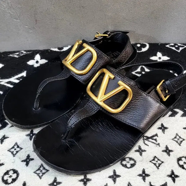 [BUNJANG] Valentino VLogo Women's Sandals Size 37 / 정품 발렌티노 브이로고 여성 샌들