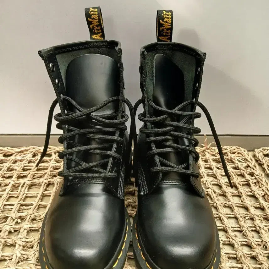 [BUNJANG] Dr. Martens 10072 8-Eyelet Boots UK 3 Black / (시착만한새상품)닥터마틴 10072 8홀 부츠 UK3