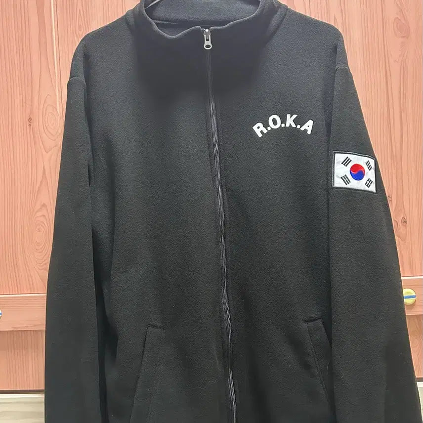 [BUNJANG] ROKA Police Fleece Jacket Size 105 / 급처)로카(ROKA) 폴리스후리스