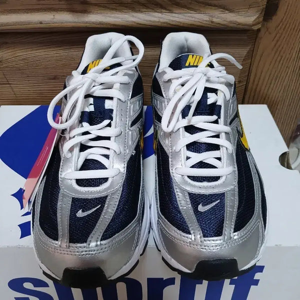 [BUNJANG] Nike Initiator Sneakers (245mm) / 나이키 이니시에이터 스니커즈(245mm)