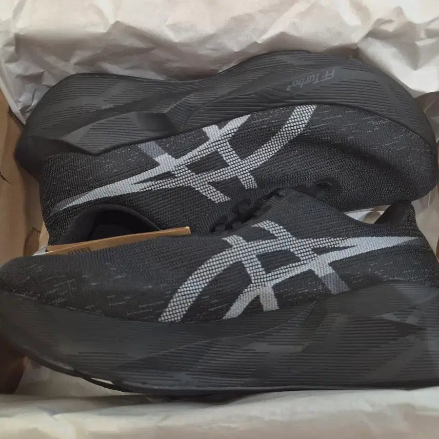 [BUNJANG] ASICS NovaBlast 6 2E Wide 265 Black Running Shoes / 새상품) 노바블라스트6 2E 265사이즈