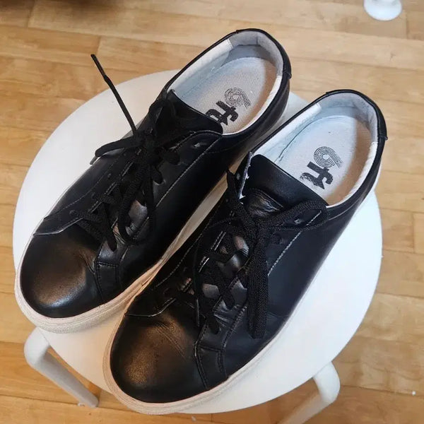 [BUNJANG] Sixfit Black Sneakers (Size 270) / 식스핏 블랙 스니커즈 /270사이즈