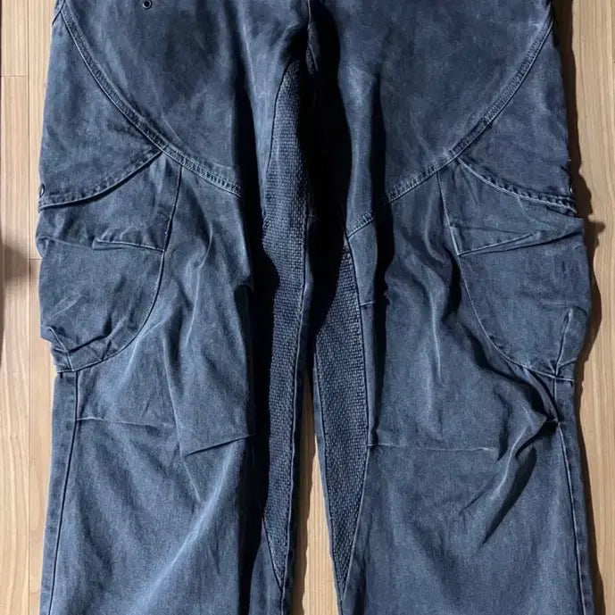 [BUNJANG] Ignota Core9 Washed Cargo Pants Charcoal Large / 이그노타 코어9 워시드 카고 팬츠 차콜 라지