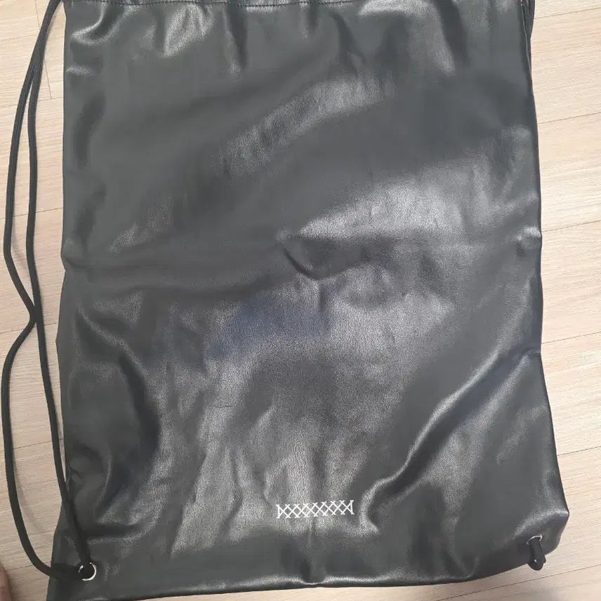 [BUNJANG] June B02 Leather Drawstring Bag / 준느 B02 레더 드로우스트링백
