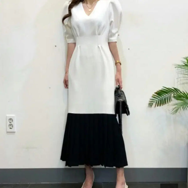 [BUNJANG] White Color-Block Pleated Long Dress / 새상품 화이트 배색 플리츠 롱원피스