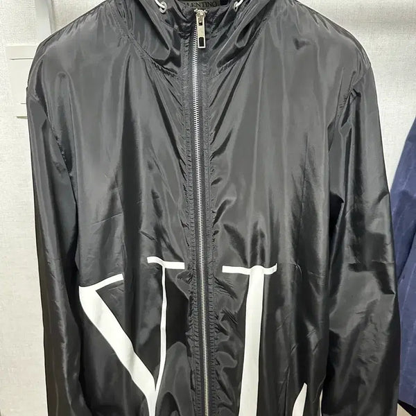 [BUNJANG] Valentino Windbreaker XL / 발렌티노바람막이
