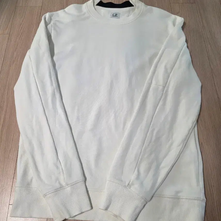 [BUNJANG] CP Company Crewneck Sweatshirt Ivory / CP컴퍼니 맨투맨 아이보리 (100)