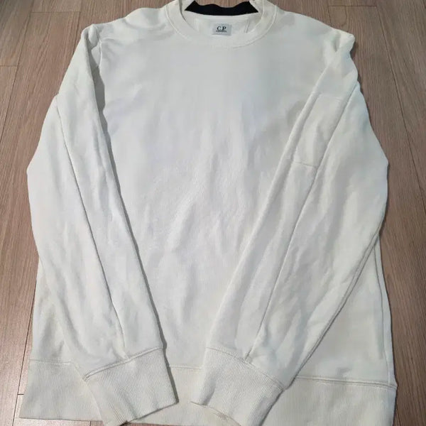 [BUNJANG] CP Company Crewneck Sweatshirt Ivory / CP컴퍼니 맨투맨 아이보리 (100)