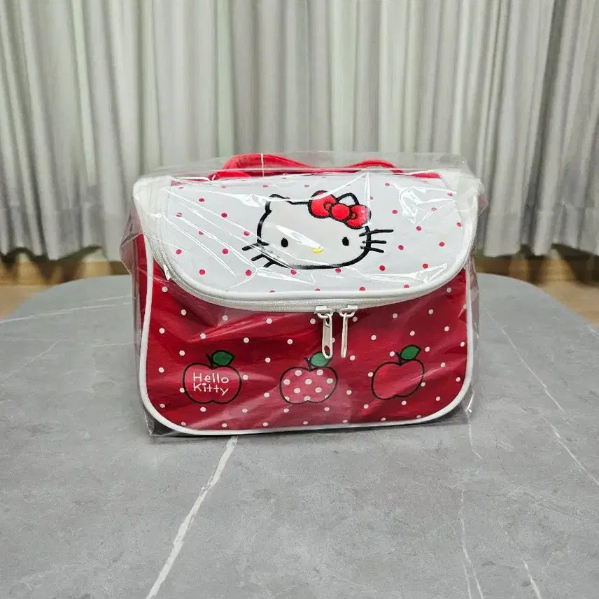 [BUNJANG] Apple Kitty Makeup Pouch / 사과 키티 메이크업 파우치