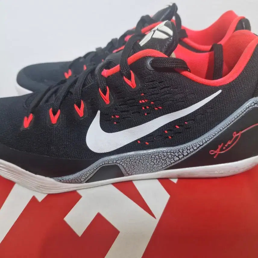 [BUNJANG] Nike Kobe 9 EM Laser Crimson Size 255 / 코비9 EM 레이져 크림슨.255사이즈