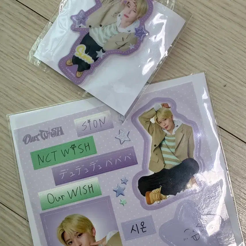 [BUNJANG] NCT WISH iltto Random Toy Sion Photocard Holder Sticker Bundle Set (Sealed) / 엔시티위시 일투 랜덤토이 시온 키링 스티커 미개봉 일괄