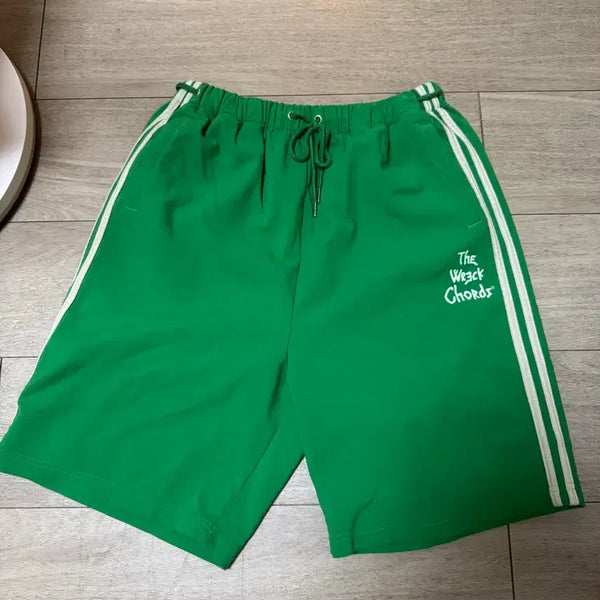 [BUNJANG] The Quackz Track Shorts Green 3 Size (34-36) / 더 퀙코즈 트랙쇼츠 그린 3size(34~36)