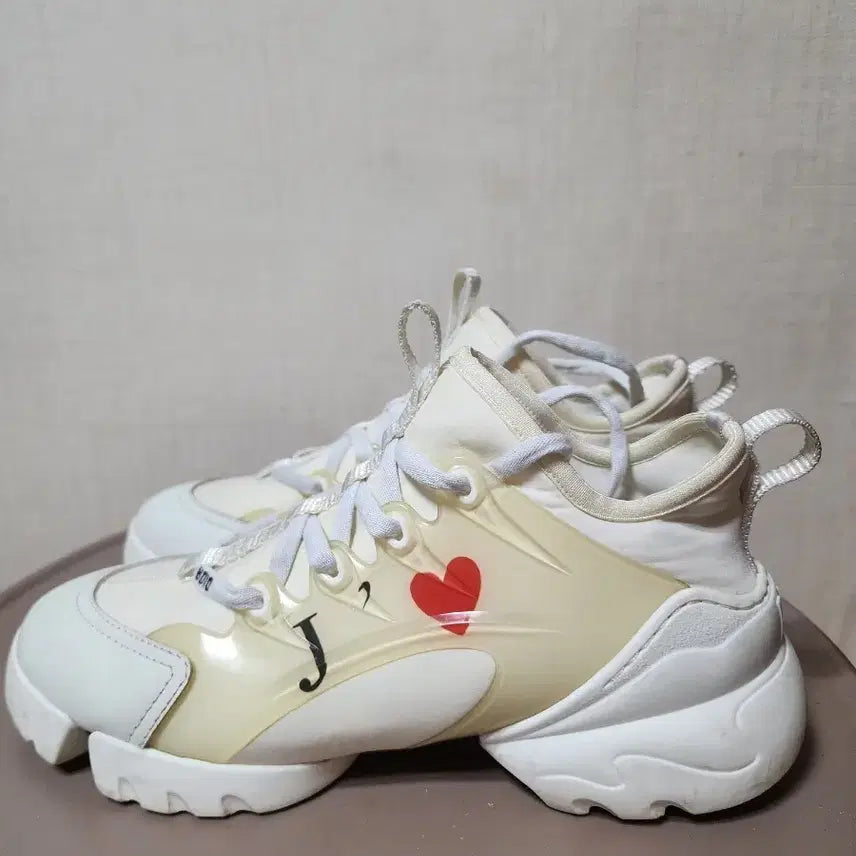 [BUNJANG] Christian Dior D-Connect Sneakers / >>상태최상<<  세련되고 고급진 하트 디커넥트 스니커즈 245 팝니다