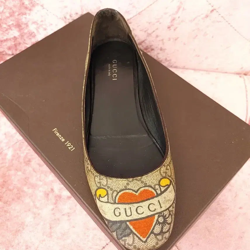 [BUNJANG] Gucci Flat Shoes (Size 37) / 정품- 구찌 플랫