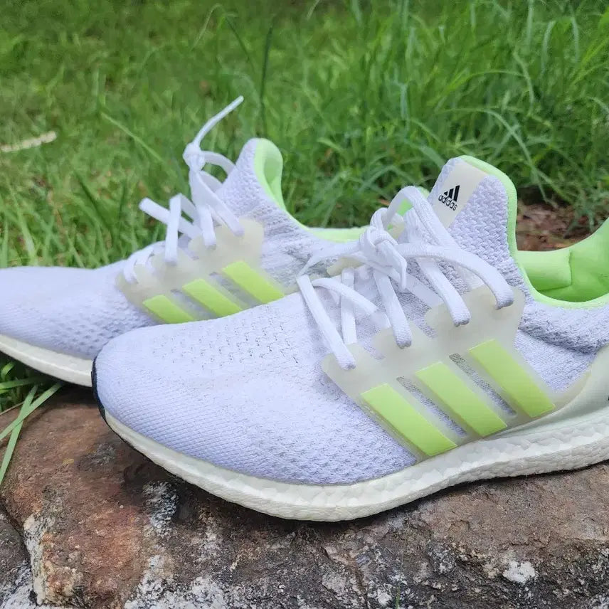 [BUNJANG] Adidas Ultraboost 5.0 DNA "Fluorescent" Running Shoes 270mm / 아디다스 울트라부스트 형광 270mm