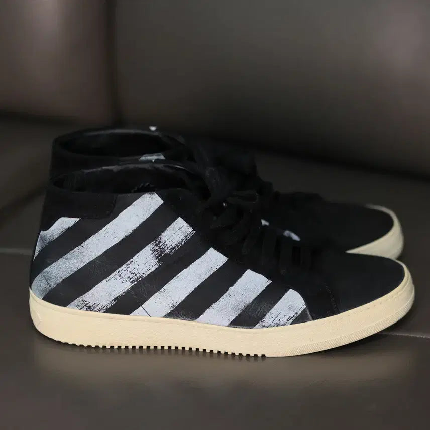 [BUNJANG] Off-White High-Top Sneakers (EU 42 / US 9) / 오프화이트 하이탑 스니커즈 42