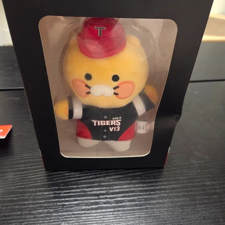 [BUNJANG] KIA Tigers Chunsik Doll V13 / KIA 타이거즈 V13 춘식이 인형