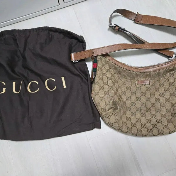 [BUNJANG] Gucci GG Pattern Shoulder Bag Brown / 구찌 숄더백 GG 패턴 브라운