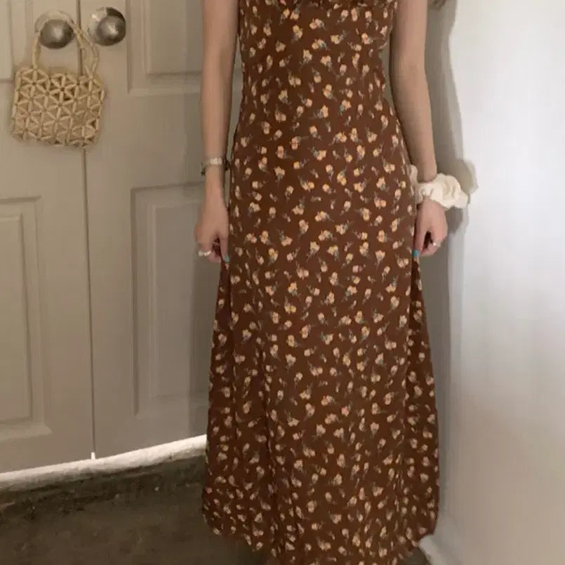 [BUNJANG] Brown Floral Pattern Frill Long Dress / 브라운 플라워 패턴 프릴 원피스