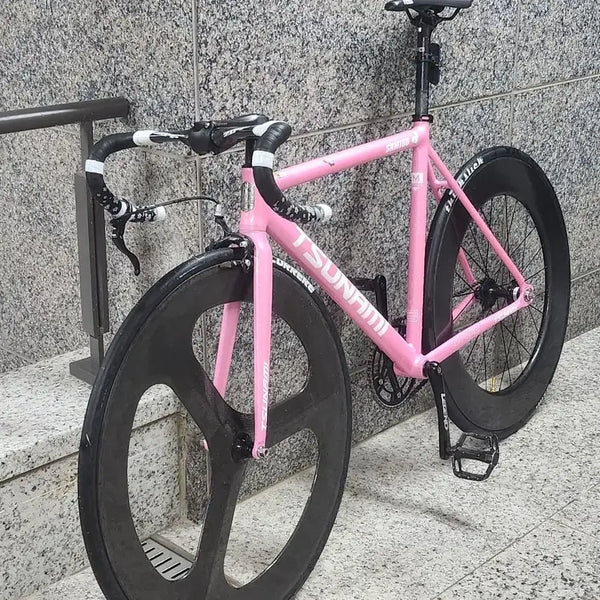 [BUNJANG] Custom Carbon Fiber Road Bike Frame Set with Zipp Handlebar and NovaTec Wheelset / 핑크 쓰나미 판/교