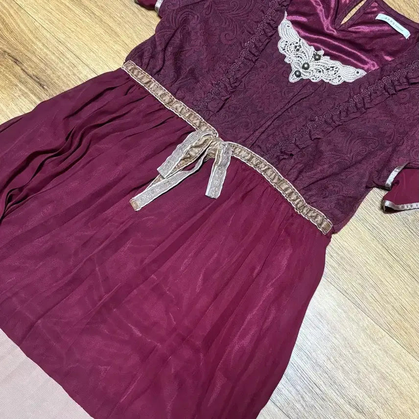 [BUNJANG] Axisfarm "Daejang" Lace Dress / 엑시즈팜 대장 레이스 원피스