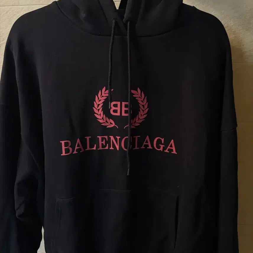 [BUNJANG] Balenciaga Laurel Logo Hoodie Black / 발렌시아가 월계수 후드티