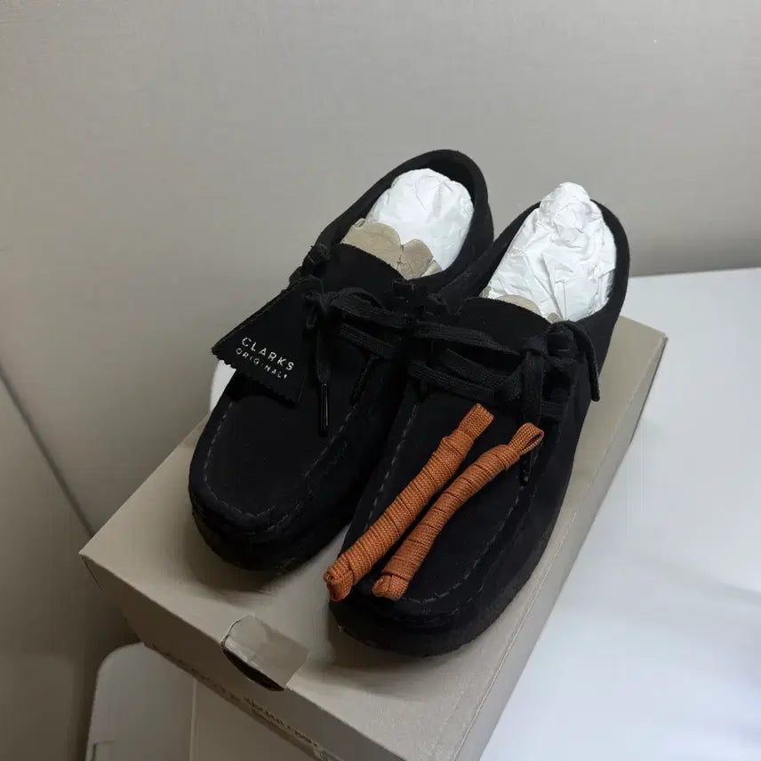 [BUNJANG] Clarks Wallabee Suede Black Women's Shoes US 7 / 클락스 왈라비 여성 블랙 스웨이드 US 7