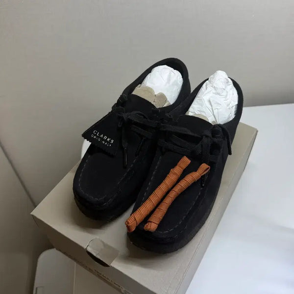 [BUNJANG] Clarks Wallabee Suede Black Women's Shoes US 7 / 클락스 왈라비 여성 블랙 스웨이드 US 7