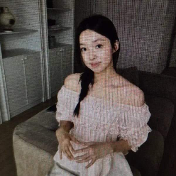 [BUNJANG] Lace Off-Shoulder Blouse - Pink/White / (해외배송)레이스 오프숄더 블라우스 핑크/화이트