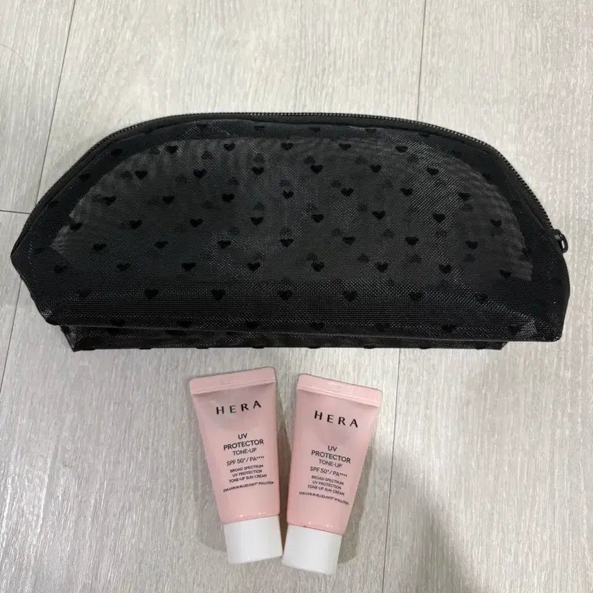 [BUNJANG] Heart Half-Moon Mesh Pouch + Hera Tone-up Sun Cream 30ml Gift / 하트반원메쉬파우치+ 헤라톤업선크림 30ml 증정