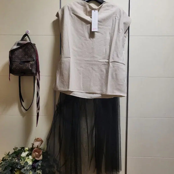 [BUNJANG] Rafiaf Loose Fit Blouse (Size 66) - Beige / 라피아프 블라우스(66) 새제품