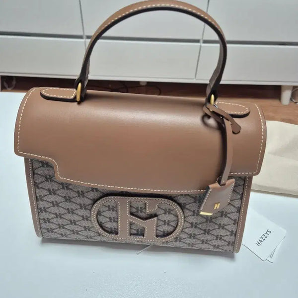 [BUNJANG] Hazzys Khaki H Logo Stitch Point Tote Bag / 헤지스 카키 H로고 스티치 포인트 토트백 싸게팝니다