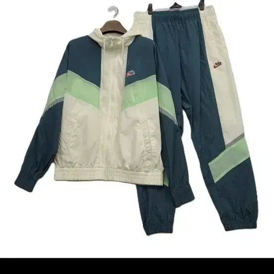 [BUNJANG] Nike Windbreaker Training Set - Medium / 나이키 바람막이 트레이닝 세트 M