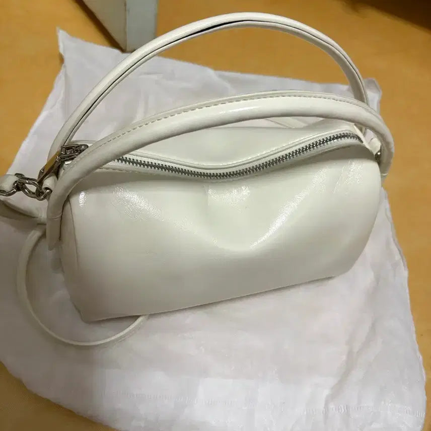 [BUNJANG] Mini Tote Bag with Clover Keychain / 미니 토트백