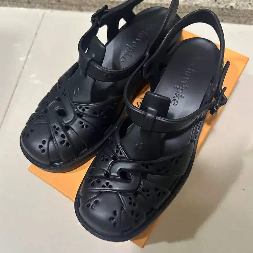[BUNJANG] Archive Appk Rubber Sandals / 아카이브앱크 러버 샌들 250