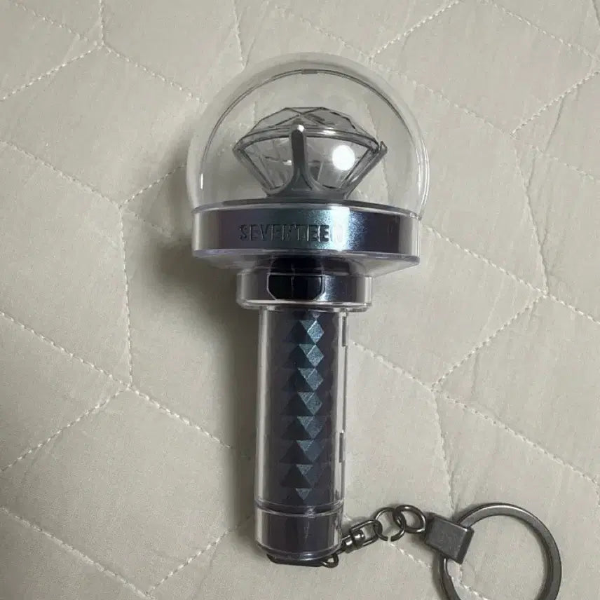 [BUNJANG] SEVENTEEN Official Lightstick Keychain / 세븐틴 응원봉 키링