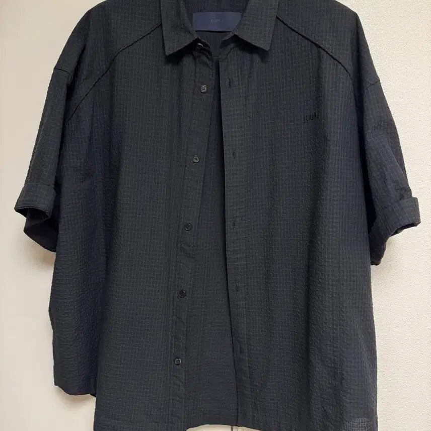 [BUNJANG] Juun.J 25SS Seersucker Hidden Pocket Piping Oversized Short Sleeve Shirt Black / [50] 준지 25SS 시어서커 히든 포켓 파이핑 오버핏 숏슬리브 셔츠 블랙